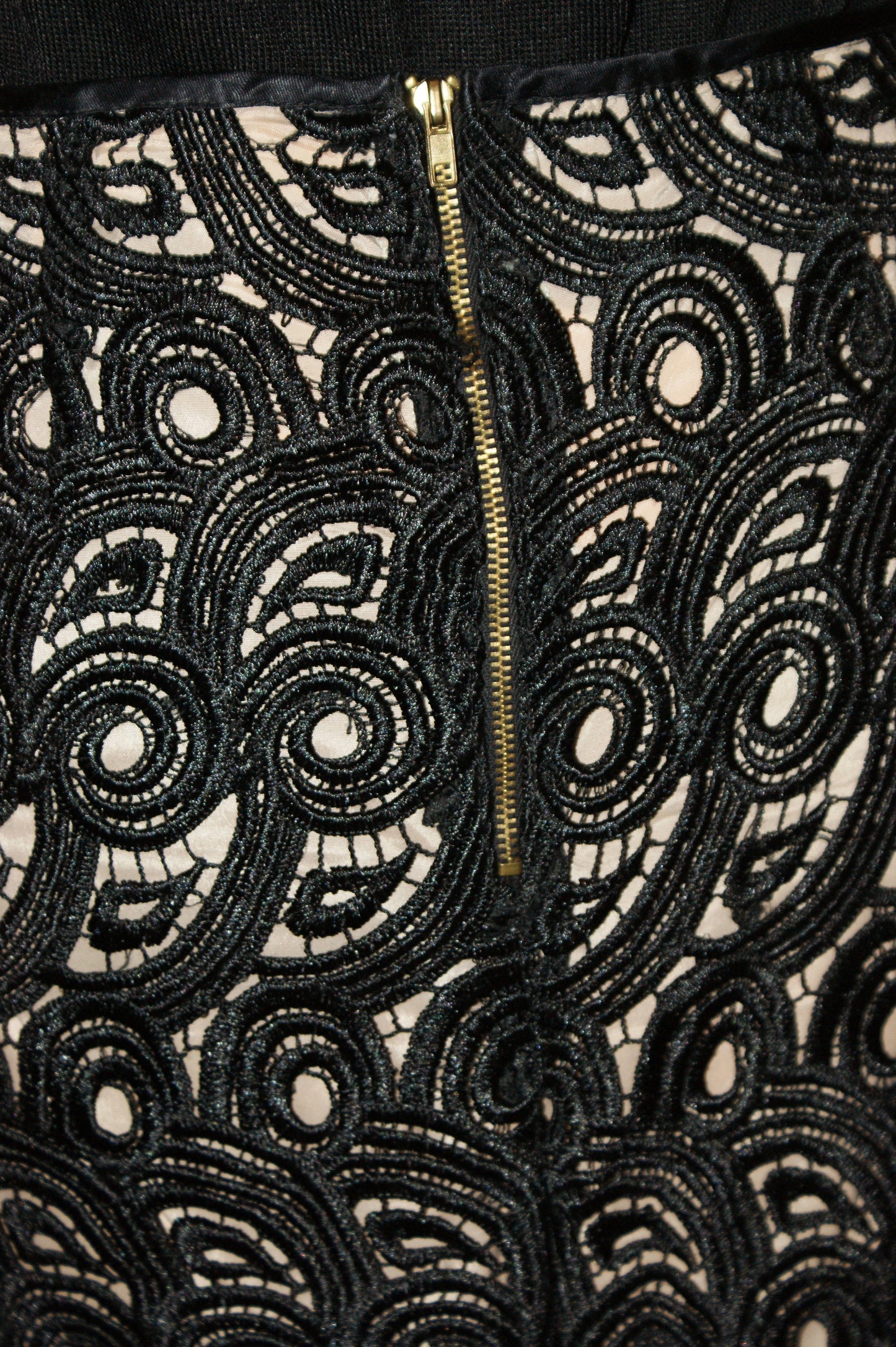 jupe en dentelle AMZ T38